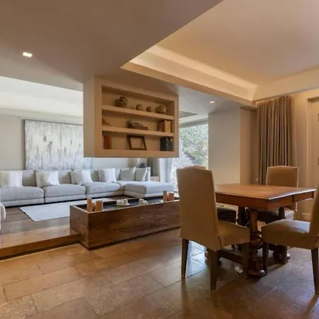 Ocean Breeze Villa - Luxe Living in the Heart of Biarritz *