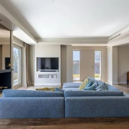 Ocean Breeze Villa - Luxe Living in the Heart of Biarritz *