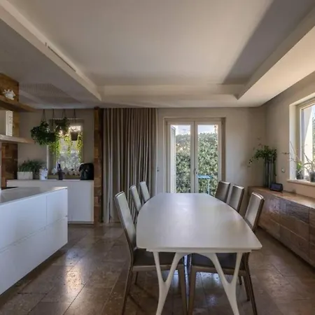 Ocean Breeze Villa - Luxe Living In The Heart Of Biarritz Apartment